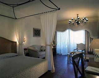 Gallery 4