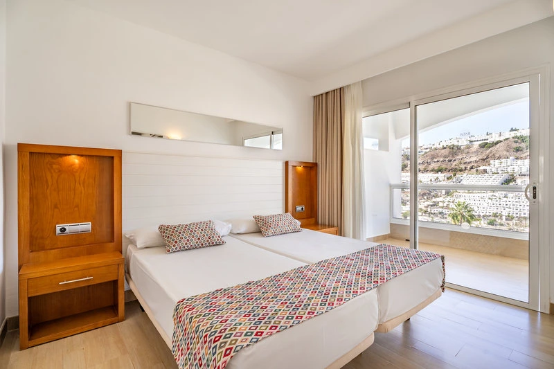 Altair Apartments