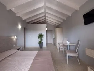 Gallery 4