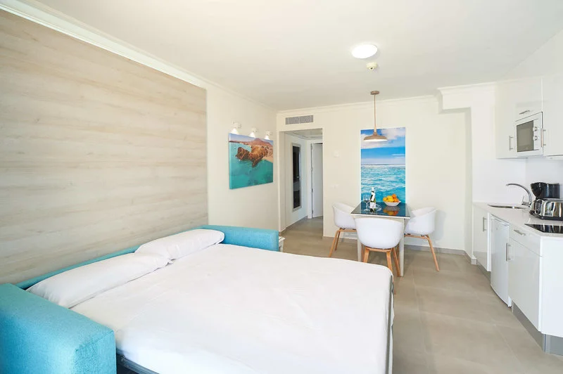 Montana Club Suite Hotel