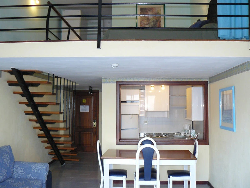 Gallery 5