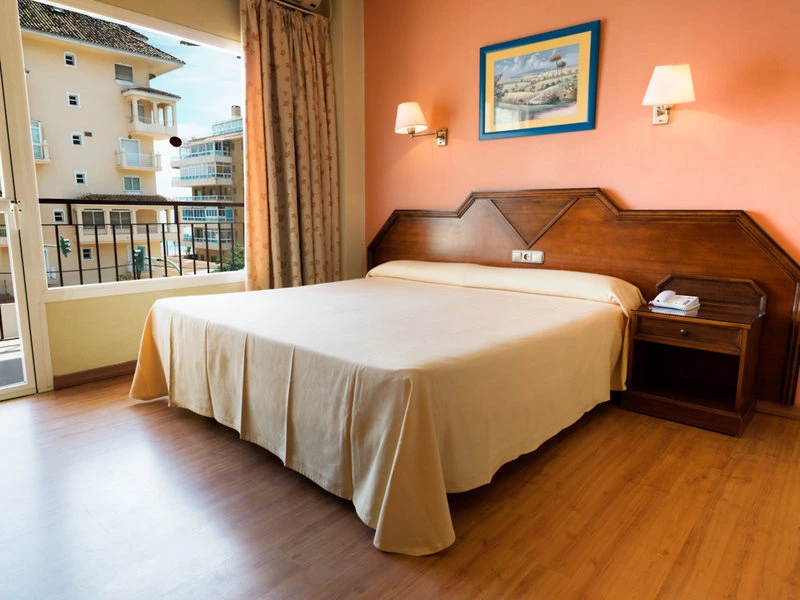 Hotel Monarque Cendrillón