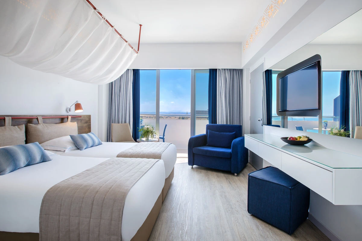 Lordos Beach Hotel & Spa