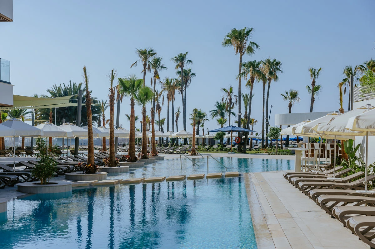 Lordos Beach Hotel & Spa