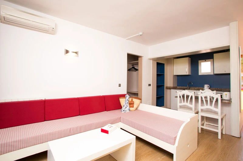 Cabau Aquasol Aparthotel