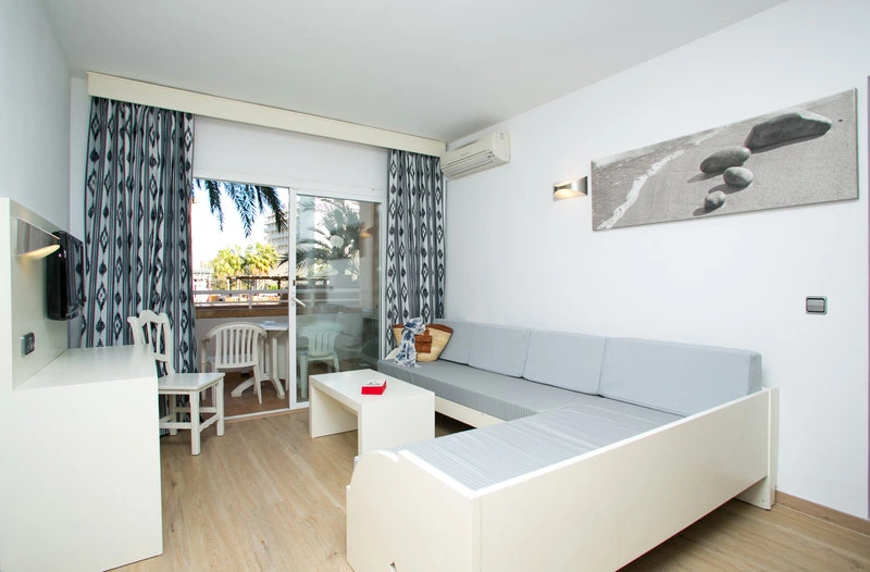 Cabau Aquasol Aparthotel