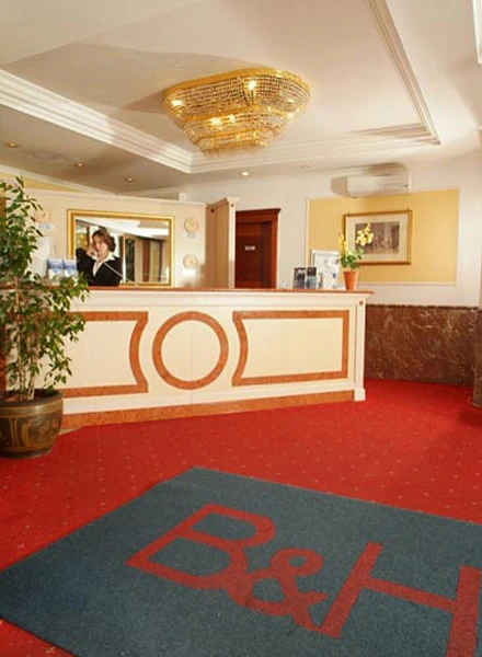 Club House Hotel