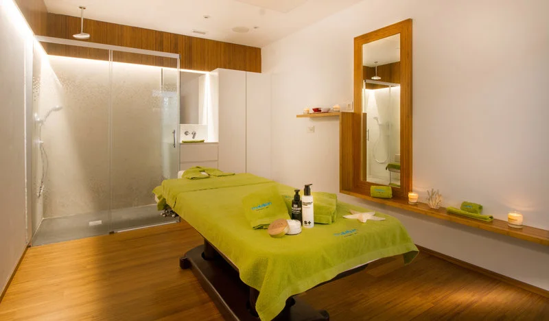 Estimar Suitopia 3 & Three