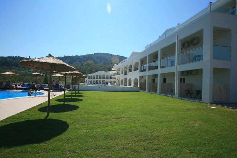 Ninos Saint George Palace Hotel