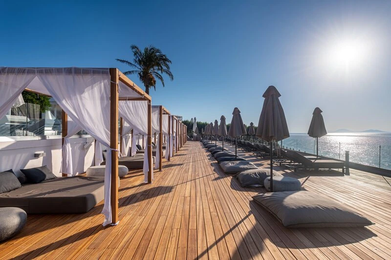 Dimitra Beach Hotel & Suites