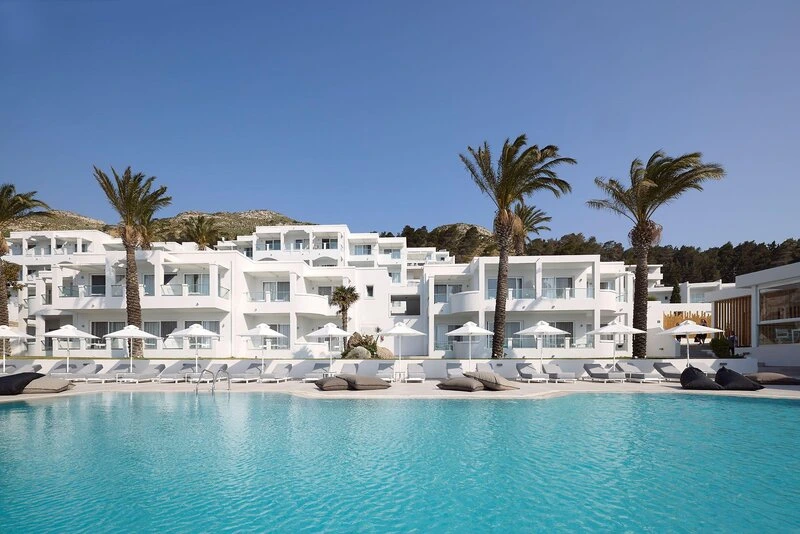 Dimitra Beach Hotel & Suites