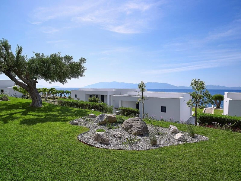 Dimitra Beach Hotel & Suites
