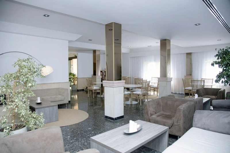 Hotel ROC Oberoy