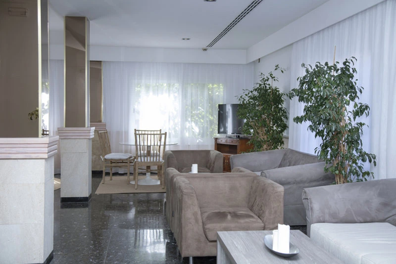 Hotel ROC Oberoy