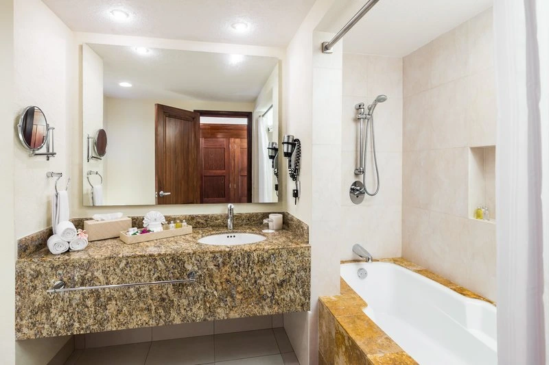 BlueBay Grand Esmeralda