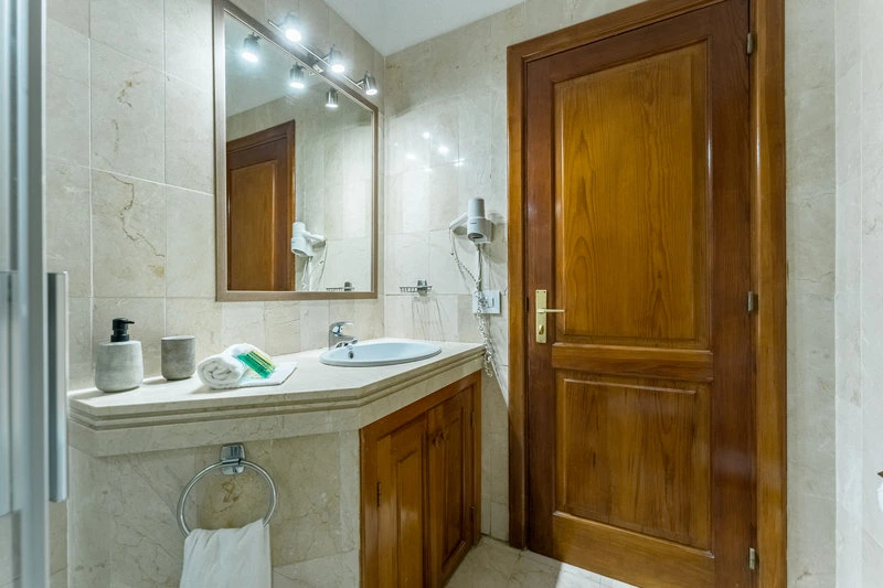 Klayman Olivina Aparthotel