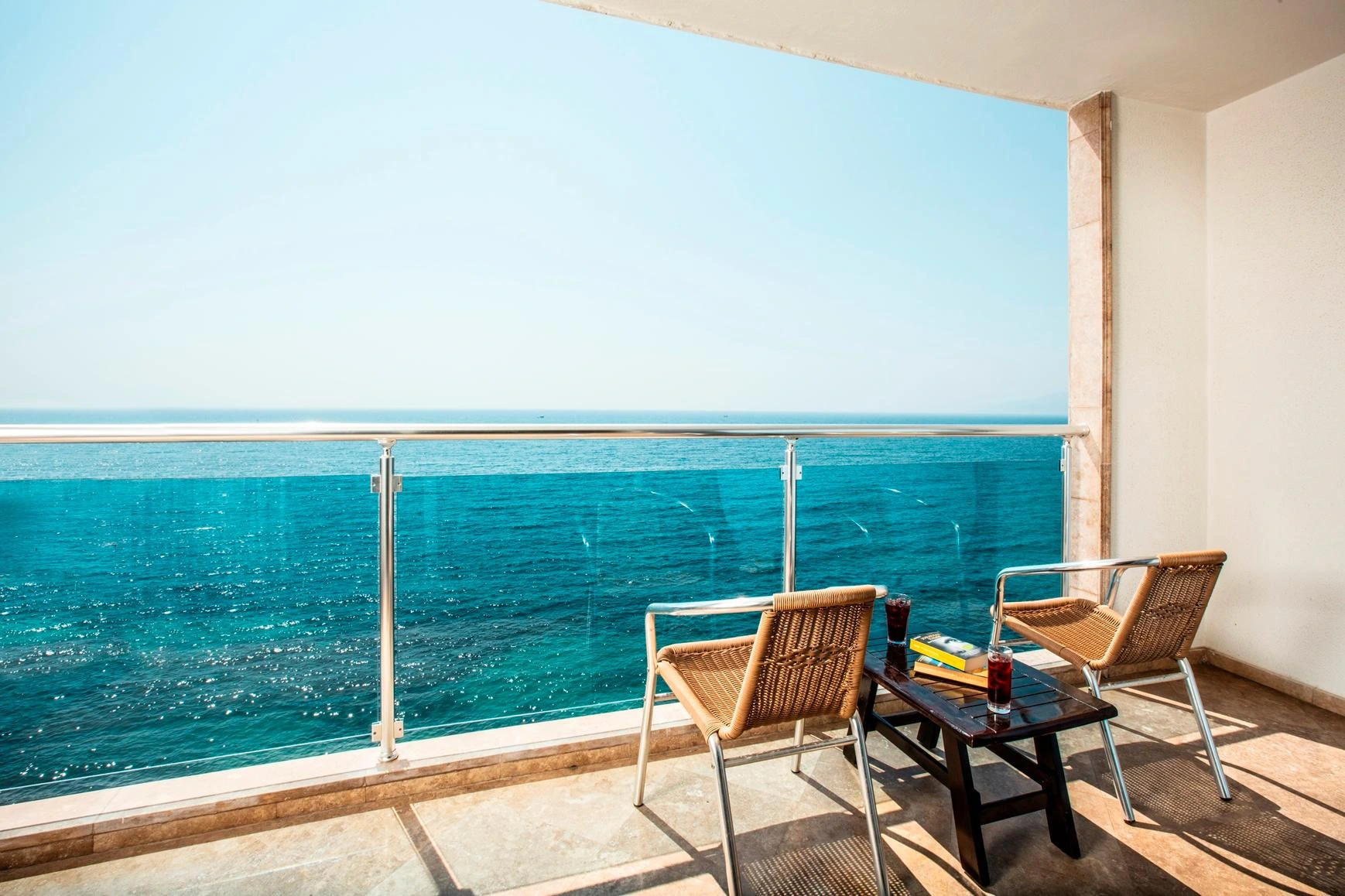Charisma De Luxe Hotel