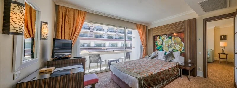 Crystal De Luxe Resort And Spa
