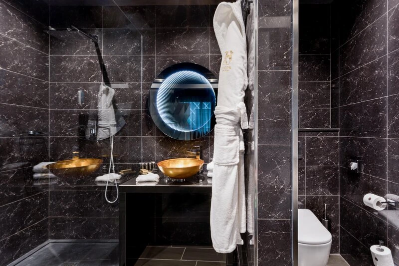 H Hotel