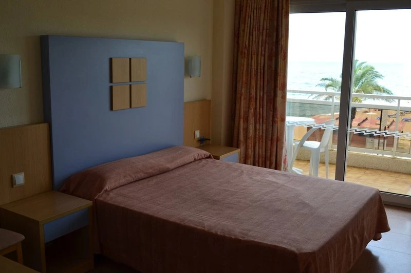 Caprici Beach Hotel & Spa