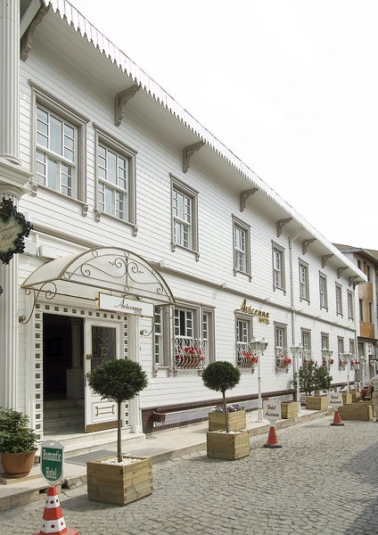 Avicenna Hotel