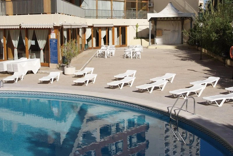 Flamingo Beach Resort
