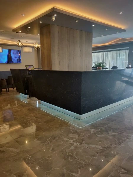 ST Azur Hotel