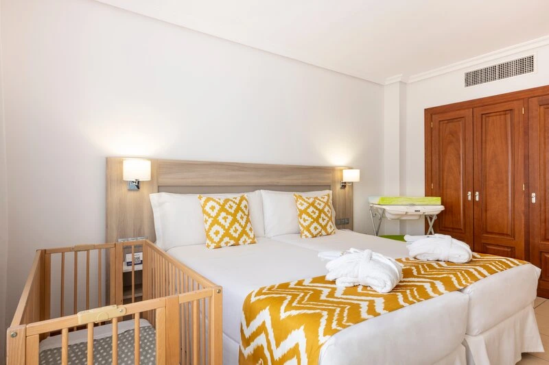 Landmar Costa Los Gigantes Family Resort