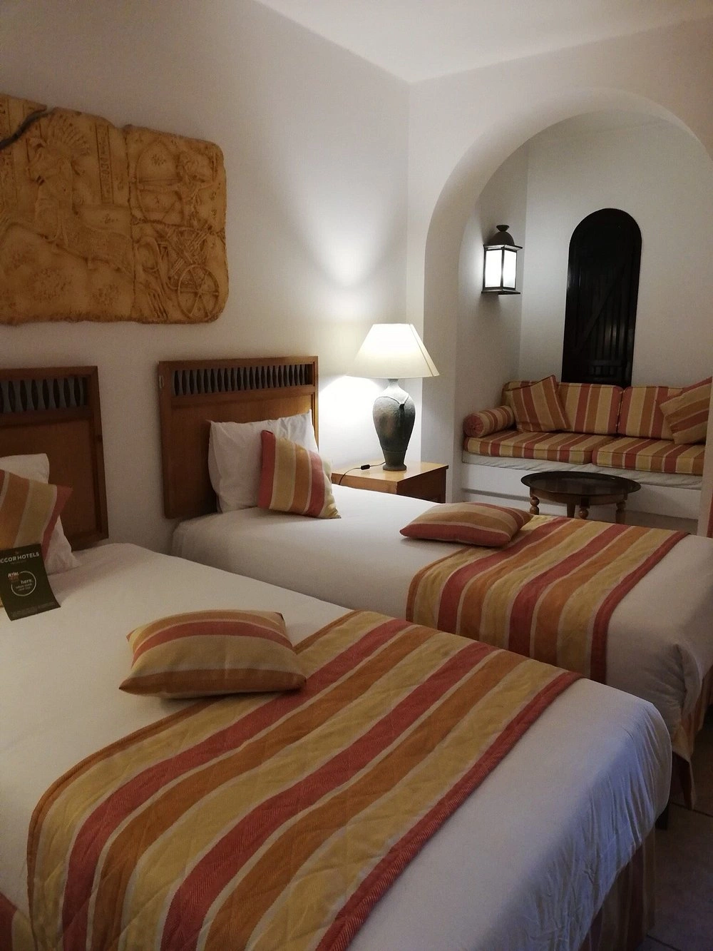 Aracan Eatabe Luxor Hotel
