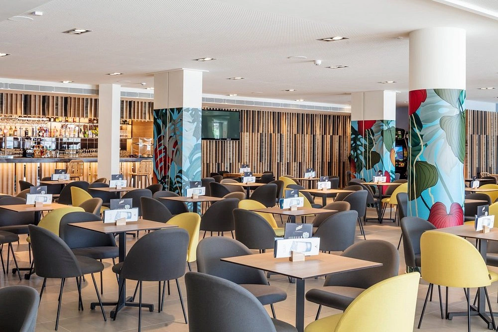 AQUA Hotel The Breeze & Spa