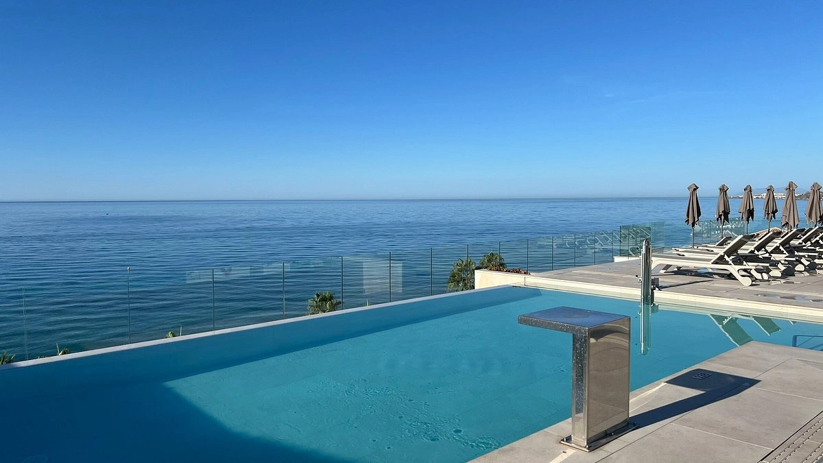 Perla Marina Hotel & Apartamentos